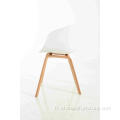Chaise latéral de jambes en bois de design moderne